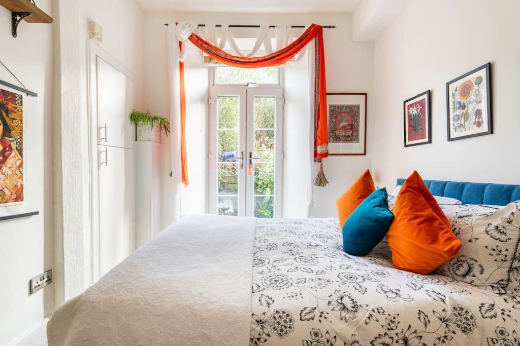 Holyrood Park: Lush & Arty 2 Double Bed Flat Edimburgo Exterior foto