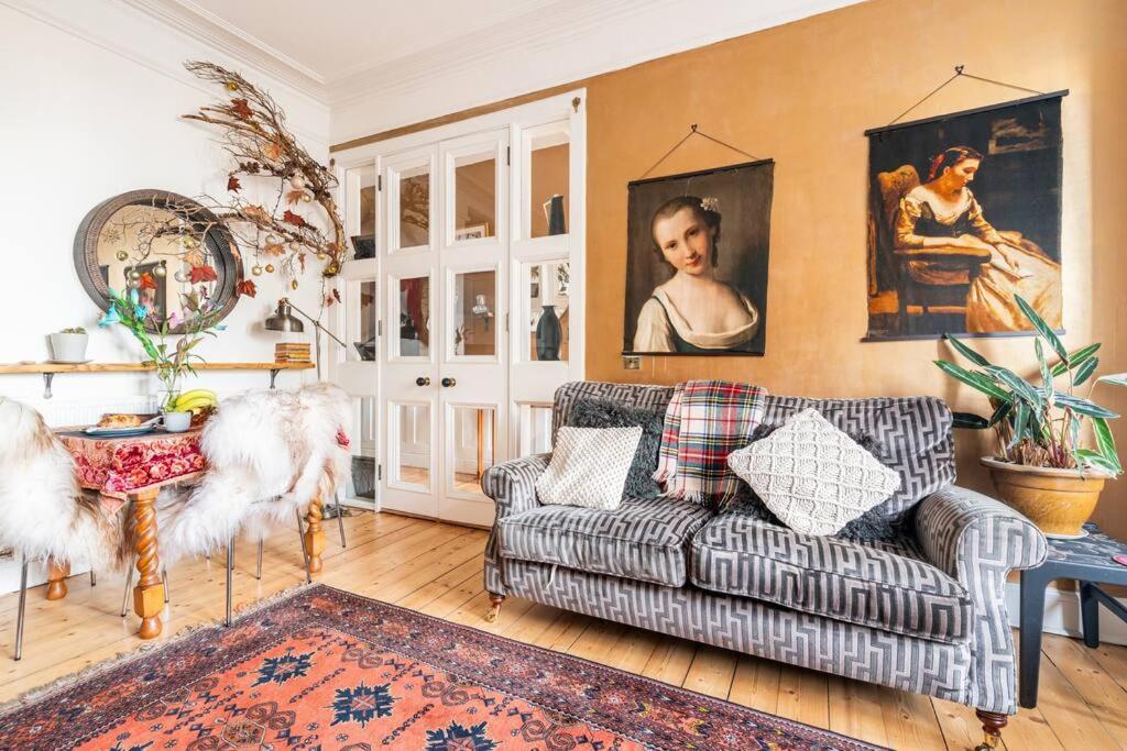 Holyrood Park: Lush & Arty 2 Double Bed Flat Edimburgo Exterior foto