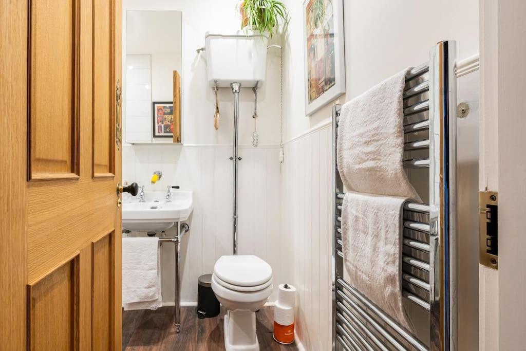 Holyrood Park: Lush & Arty 2 Double Bed Flat Edimburgo Exterior foto