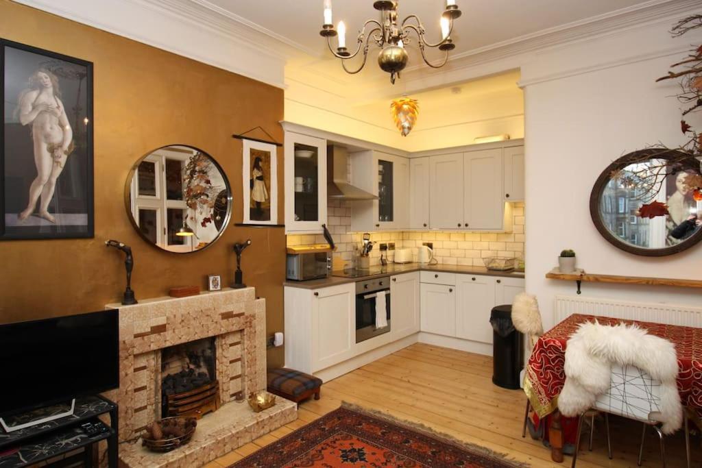 Holyrood Park: Lush & Arty 2 Double Bed Flat Edimburgo Exterior foto