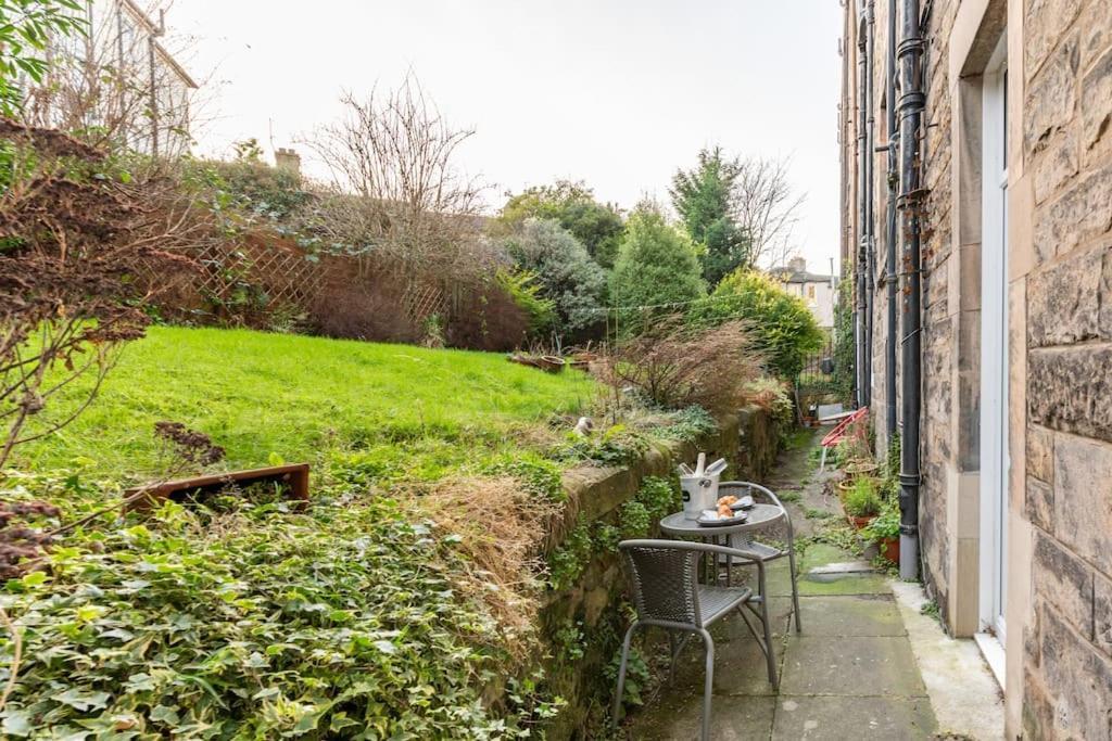 Holyrood Park: Lush & Arty 2 Double Bed Flat Edimburgo Exterior foto