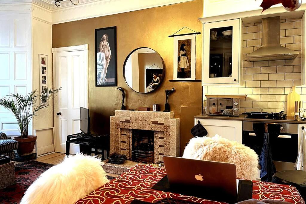 Holyrood Park: Lush & Arty 2 Double Bed Flat Edimburgo Exterior foto